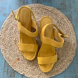 Mustard comfy heel/sandal